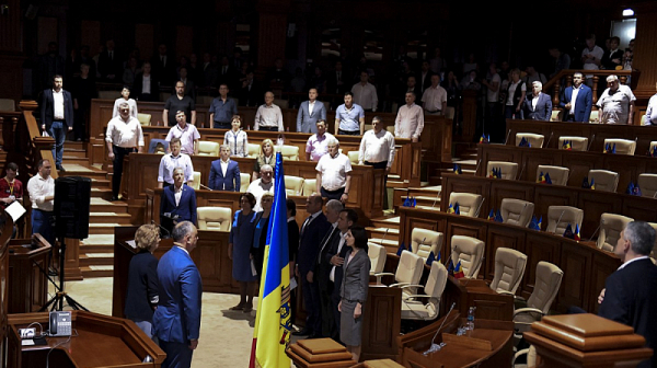 Президентът на Молдова разпусна парламента и насрочи предсрочни избори