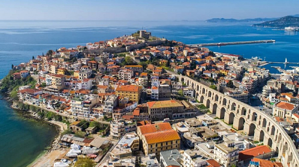 Кавала вдигна ръце от български просяци