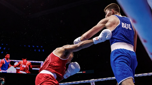 Двама българи се качват на световния боксов ринг в Белград