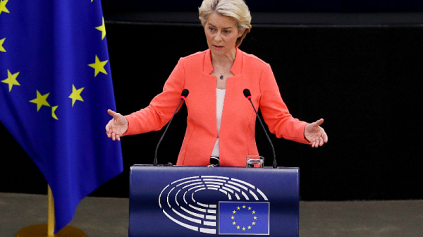 ЕС увърта за ролята на Урсула фон дер Лайен в сделка за милиарди с Pfizer