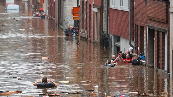 23 жертви от наводения в Белгия, ЕС осигурява помощ