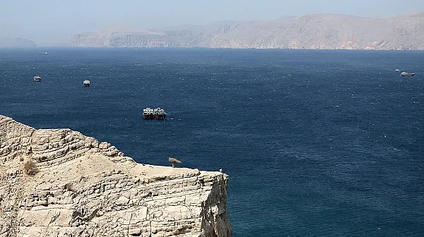 Израел обяви режима в Техеран за стабилен, Иран иска нов статут за Ормузкия проток