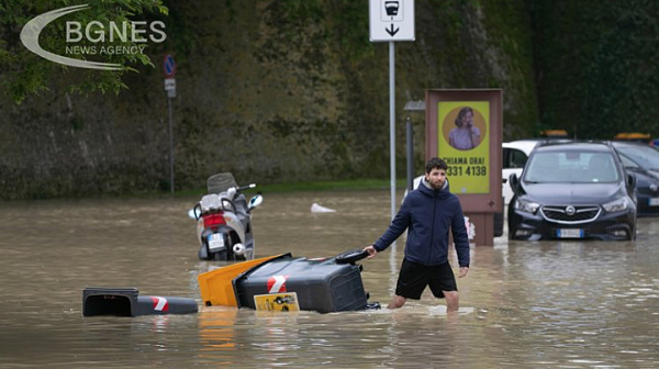 Стихията в Италия: Жертвите на опустошителните наводнения станаха 14