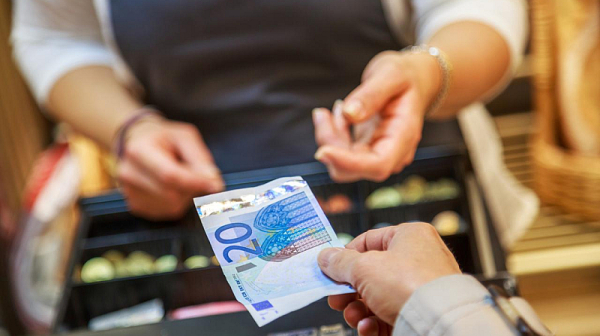 През януари – рестото само в е евро или само в левове