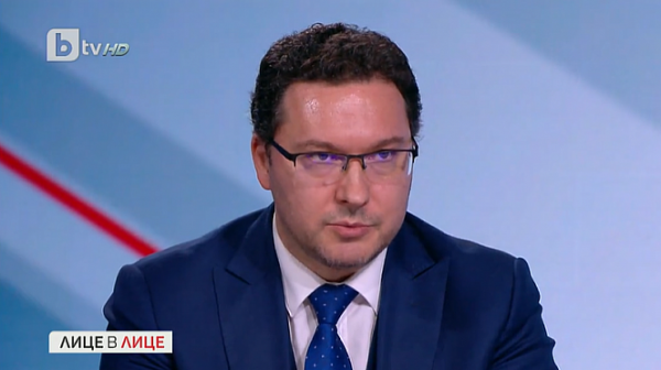 Даниел Митов: Президентът не се съобразява с волята на Народното събрание и с реалностите на днешния ден