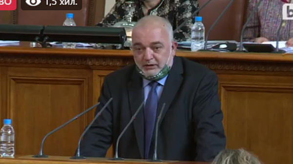 Бабикян за проф. Ангелов: Държи се като санитарен инспектор, не като министър