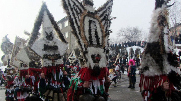 За трета поредна година се отложи фестивалът ”Сурва”