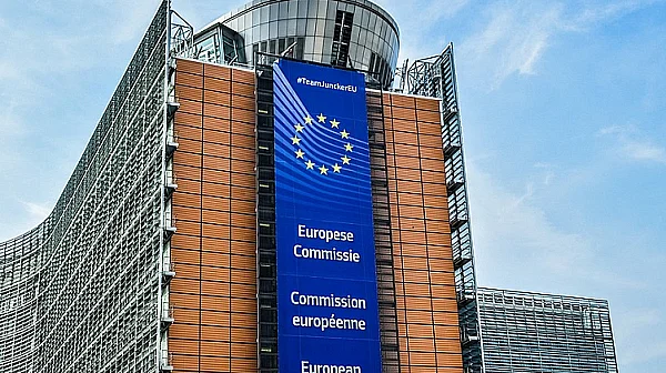 ЕК: Засега няма заплаха за доставките на петрол и газ в ЕС