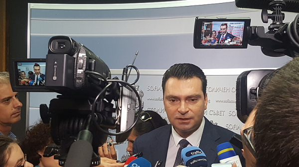 Калоян Паргов: Кметът Фандъкова да започва изпълнението на обещанията веднага, няма нужда от 100 дни