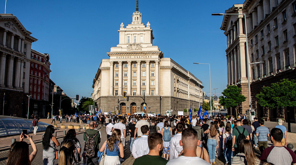 Медиците отново на протест, искат нормално заплащане
