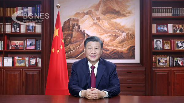 Си Дзинпин: Китай ще засили сътрудничеството с Централна и Източна Европа