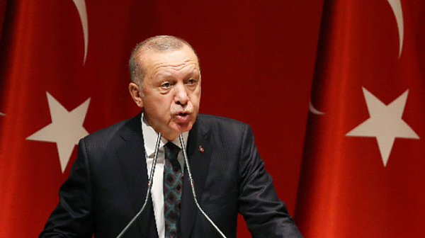 Ердоган уволни транспортния министър
