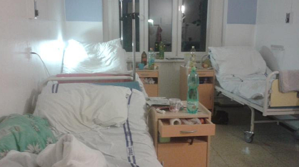 Една дузина области са с критично ниво на достъп до лечение