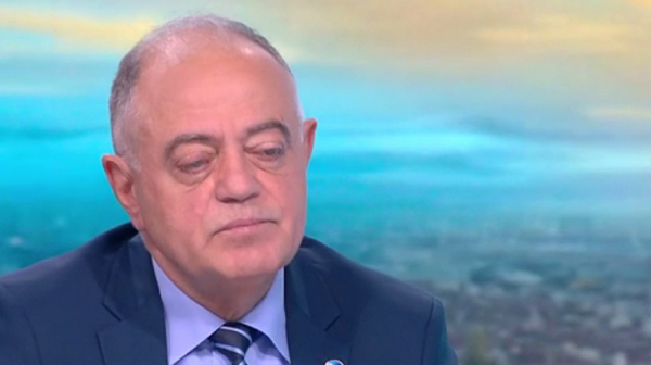 Ген. Атанасов: Хора, трябва да се борим за възстановяване на парламентарната република