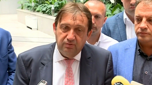 Министър Шишков предлага лимит на глобите, плащани от шофьорите за грешки при ползването на винетки