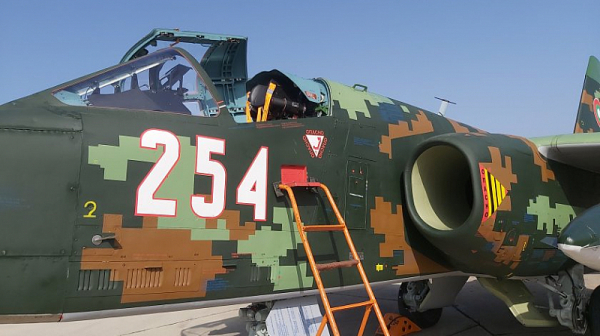 Намерена е черната кутия на падналия Су-25