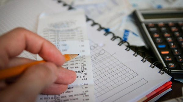 Най-много харчим за храна, жилище и данъци