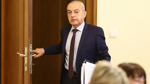 Гълъб Донев ще остане служебен премиер и в нов кабинет на Радев