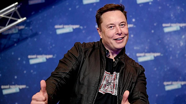 SpaceX готви най-голямото IPO в историята. Уолстрийт очаква рекордна година