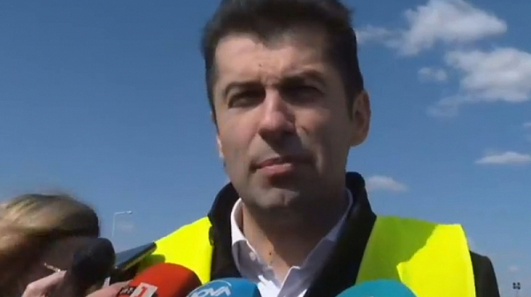 Петков: Ще внасяме газ от Гърция, а ще изнасяме ток. Мицотакис: Започва нова ера в сътрудничеството ни
