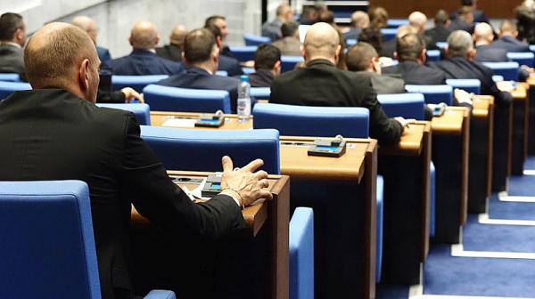 Парламентът прие промени в договорите за финансово обезпечение