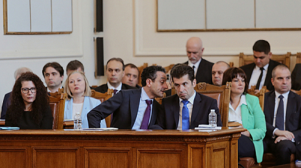 ”Галъп”: 50,5% от българите не одобряват свалянето на правителството