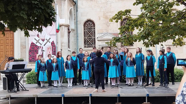 Хор „Св. Георги Победоносец“ с участие в V Национален фестивал на детските и младежки хорове