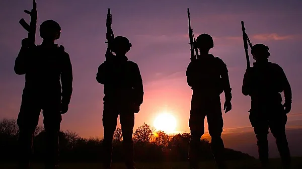 Дроновете няма да заменят пехотата: Forbes за предизвикателства в петата година от войната