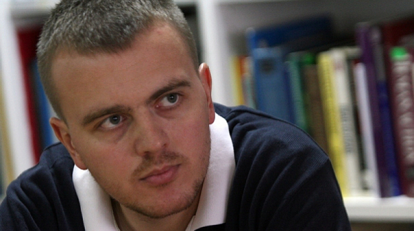 Петър Ганев: Ако Трифонов състави правителство, практически 240 депутати може да го подкрепят