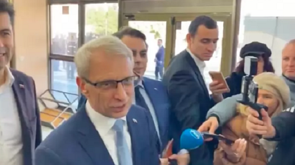 Премиерът Денков: Отношението ми към вътрешния министър зависи от оценката му за насилието на полицаите