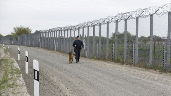 МВР поема издръжката на оградата на границата