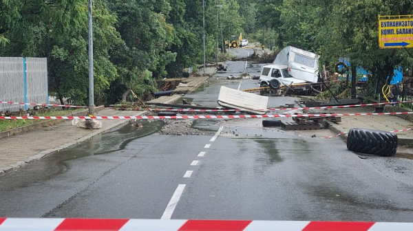 Царево с предупреждение за ураганен вятър два месеца след наводненията