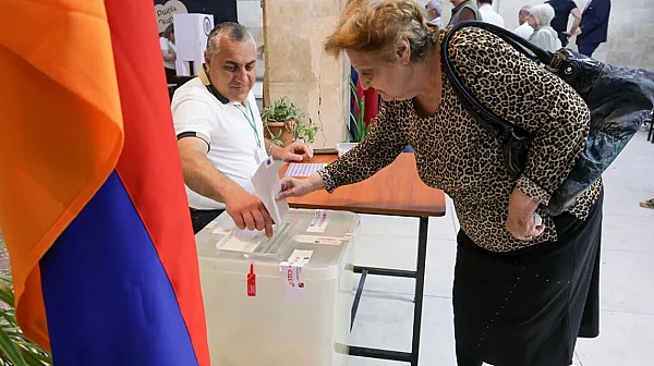 Изборите в Армения – води прозападната партия на премиера Пашинян /обновена/