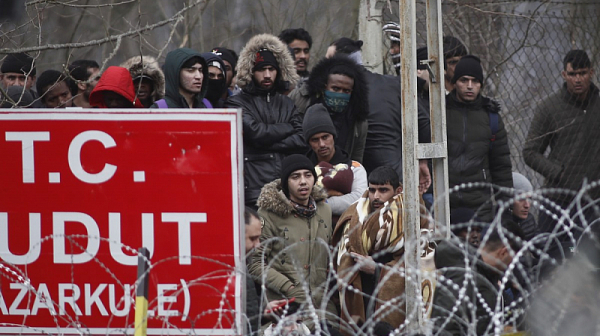 1000 турски полицаи отиват на границата с Гърция в помощ на мигрантите