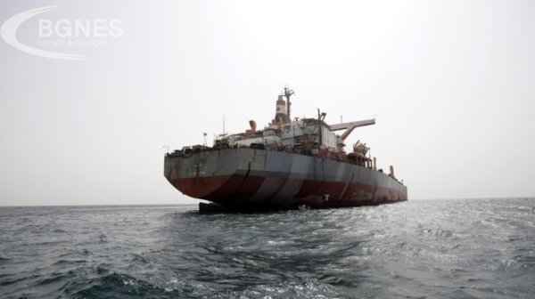 „Кайрос“ не замърсява: МОСВ обяви заседналия край Ахтопол танкер за безопасен