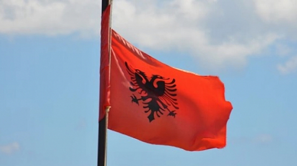 Четири жертви след спор за шезлонги и чадъри в Албания