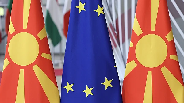 Натиск: Депутати в РСМ събират подписи за вписване на българите в конституцията