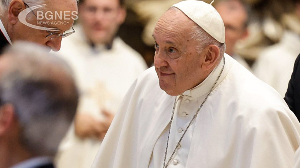 Ватиканът: С думите си за Украйна Папата възнамеряваше да призове за спиране на огъня