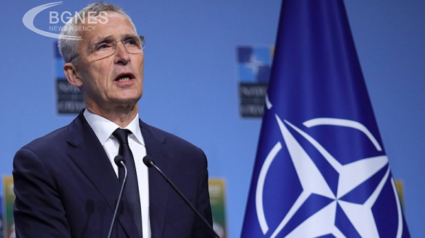 Столтенберг: НАТО разглежда въпроса дали алиансът да има по-постоянно увеличаване на войските в Западните Балкани
