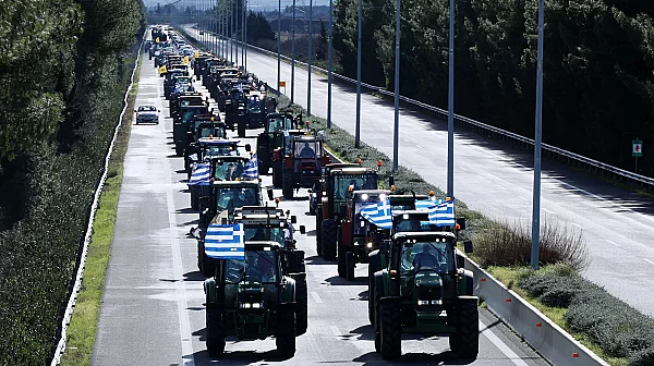 Гръцките фермери преминаха към блокади на пътища и граници