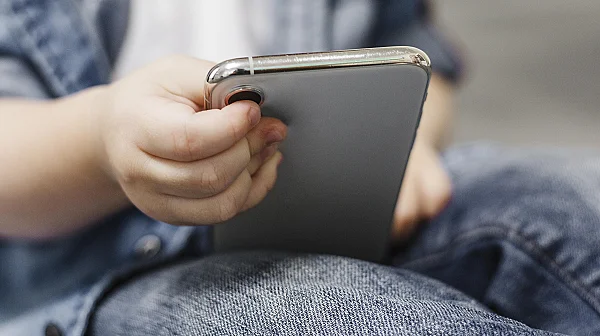 И Норвегия готви забрана за социални мрежи за деца. Къде вече затегнаха правилата?