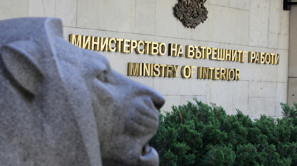 Бонусите за Коледа в МВР падат на 400 лв. – най-ниските за последните години