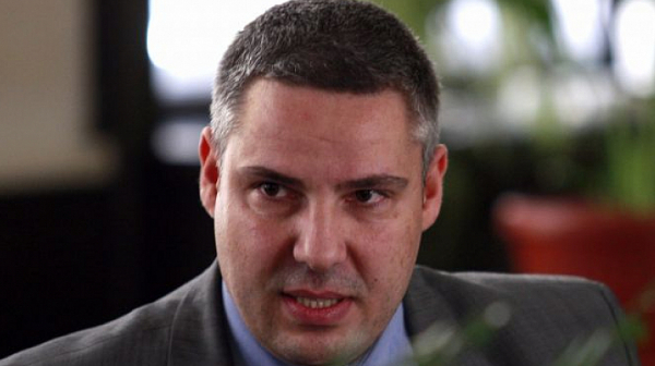 Методи Лалов иронизира: Дано Националната конференция на ”Да, България” не се превърне в Конгрес