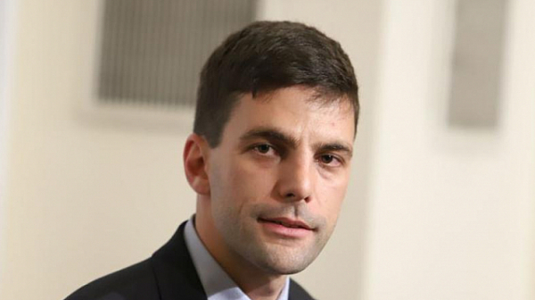 Никола Минчев отхвърли атака на Ризова и отрече коалиция с Борисов след вота