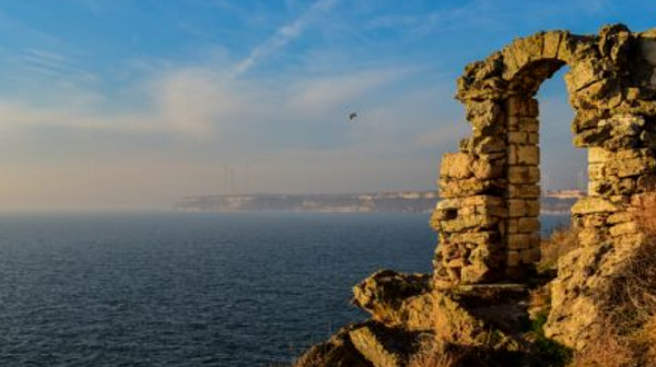 Черно море - пристанище на Ноевия ковчег, змийски острови, зловеща слава