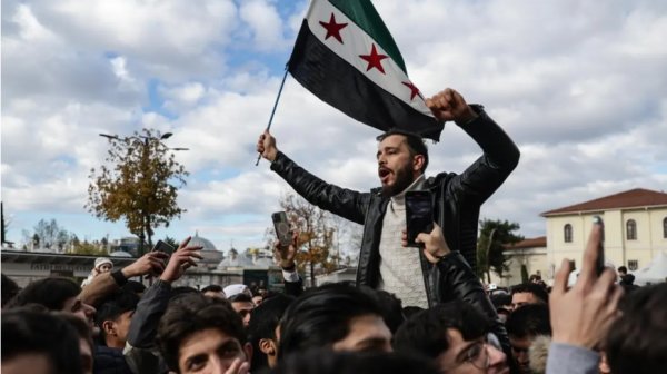 Сблъсъци и протести в Сирия след експлозия в алауитска джамия