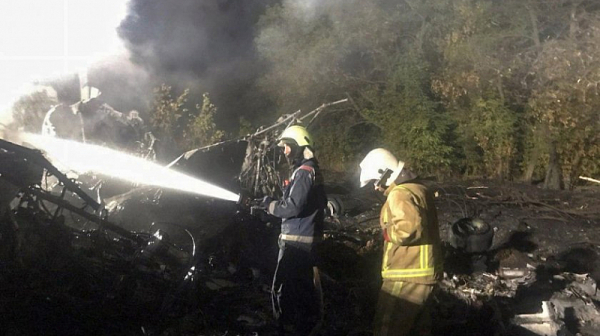 Самолет падна край Харков, над 25 души са загинали