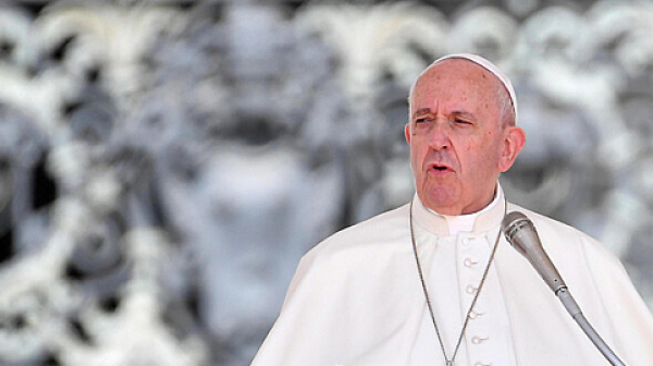 Ватиканът: Папа Франциск е ”леко болен”