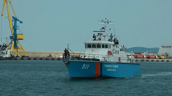 Търсенето продължава: Подновяват издирването на изчезналия риболовен кораб