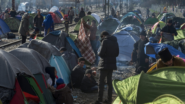 Ердоган загрижен за бежанците. Спира преминаването им през Егейско море